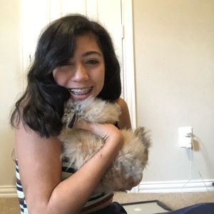 Meet your Posher, Alexia